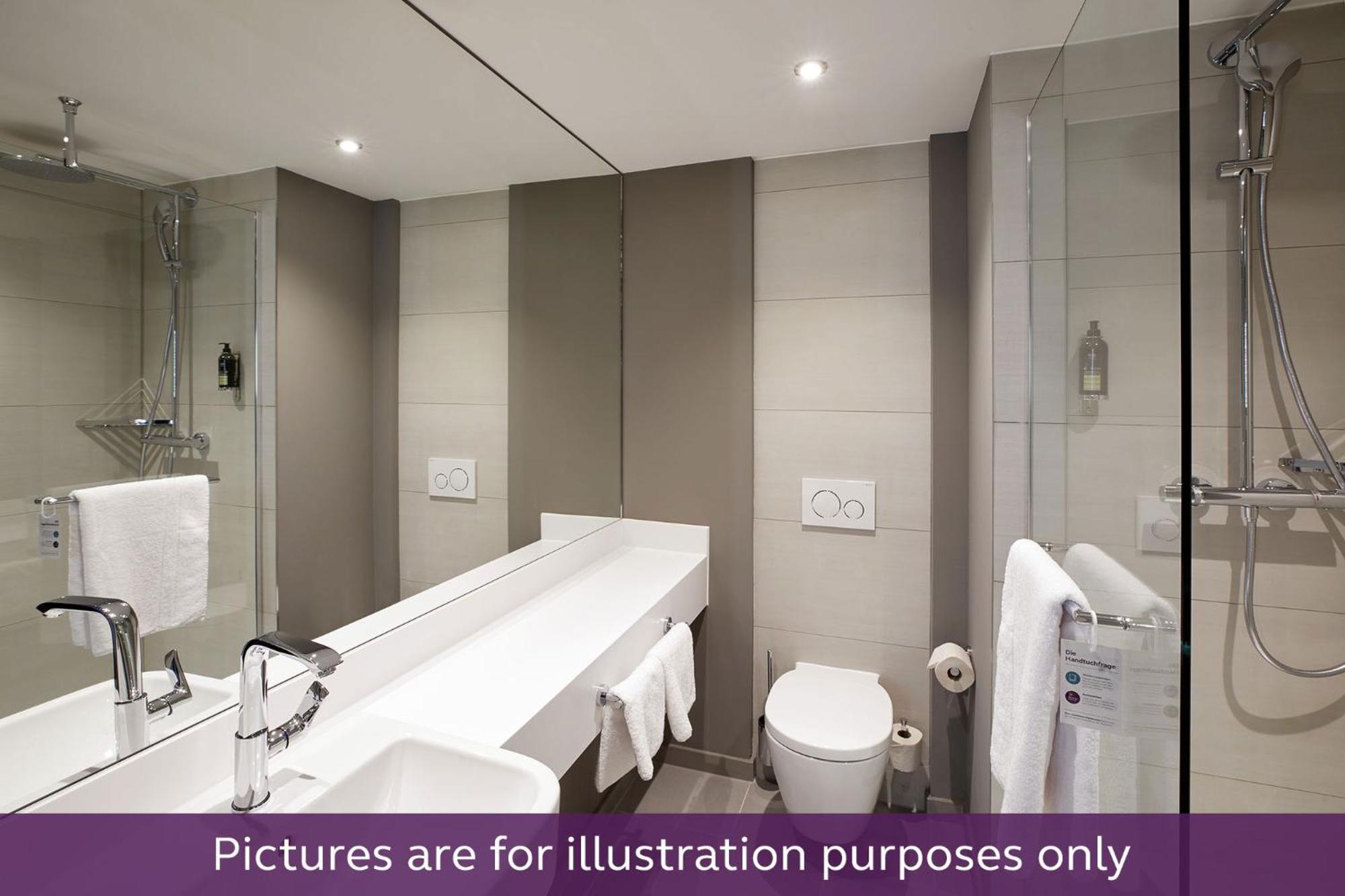 Premier Inn Duesseldorf City Centre Bagian luar foto