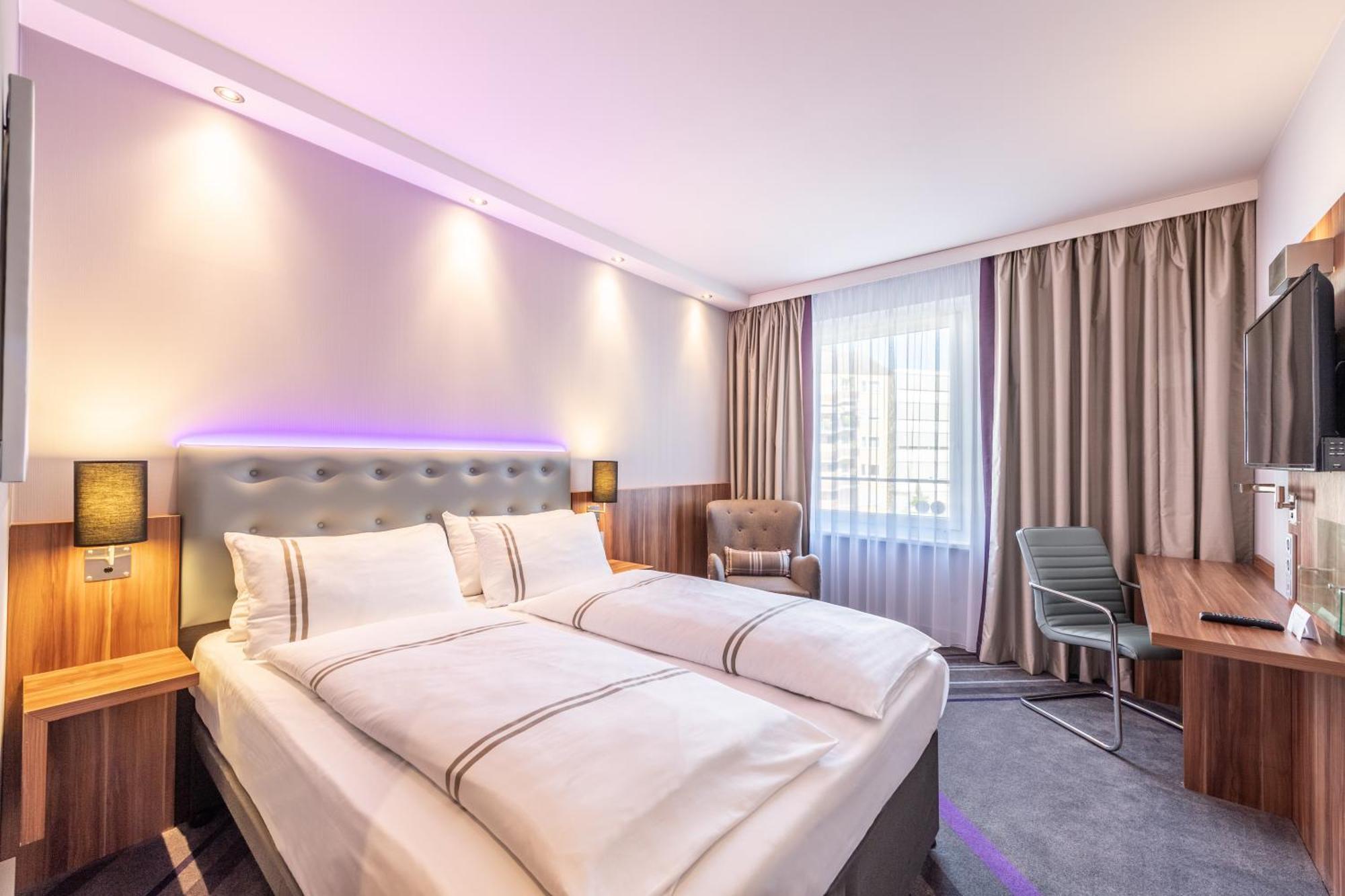 Premier Inn Duesseldorf City Centre Bagian luar foto