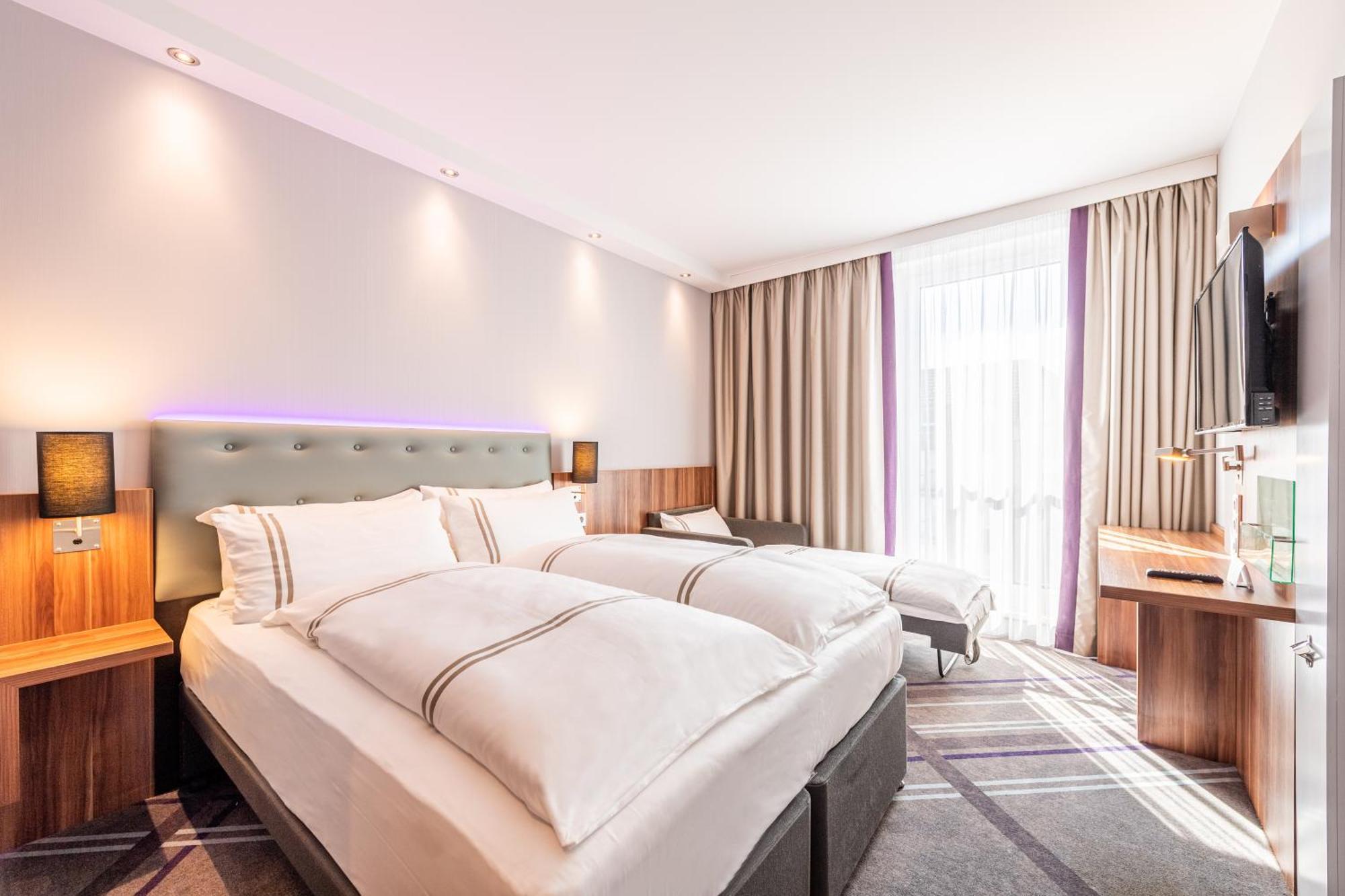 Premier Inn Duesseldorf City Centre Bagian luar foto