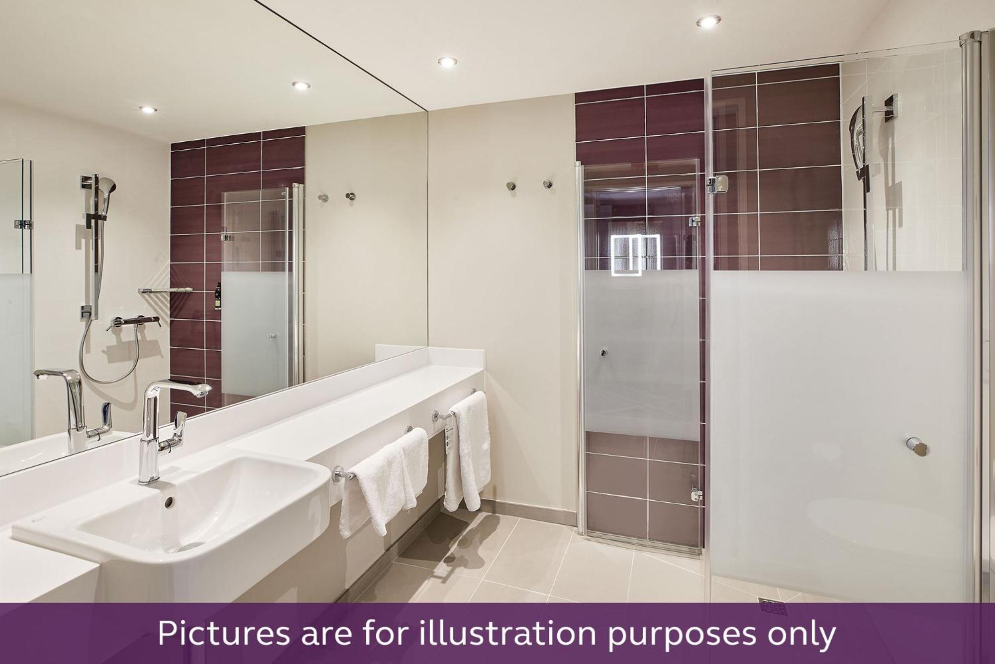 Premier Inn Duesseldorf City Centre Bagian luar foto