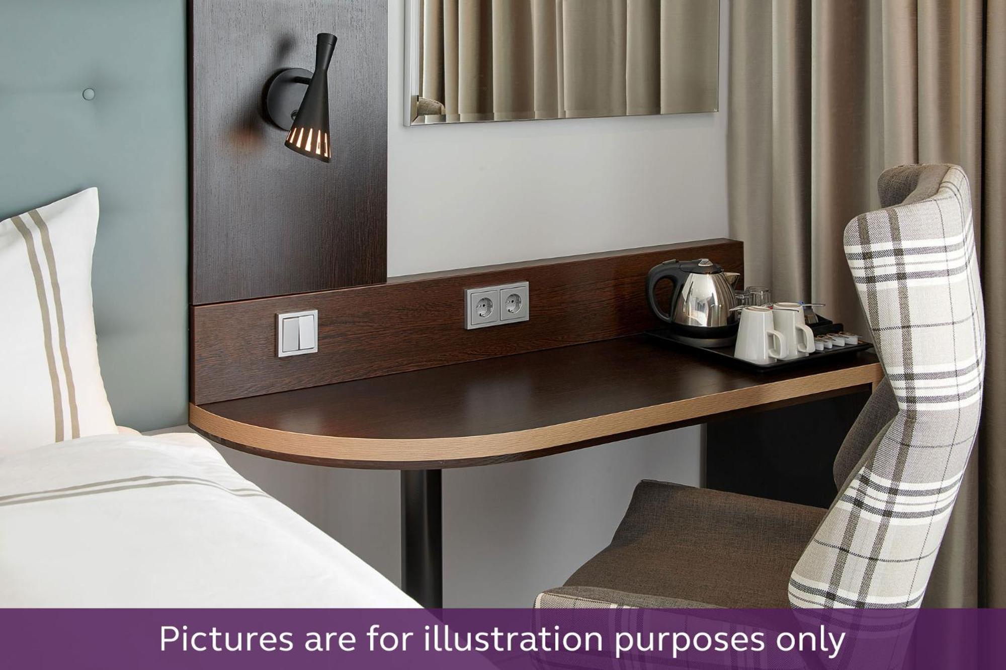 Premier Inn Duesseldorf City Centre Bagian luar foto