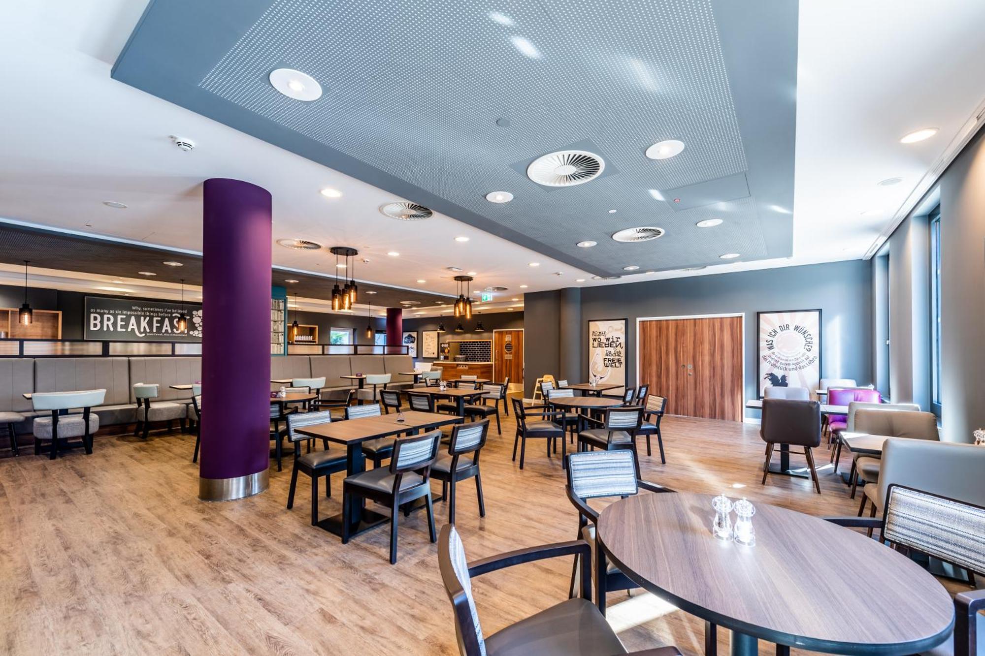 Premier Inn Duesseldorf City Centre Bagian luar foto