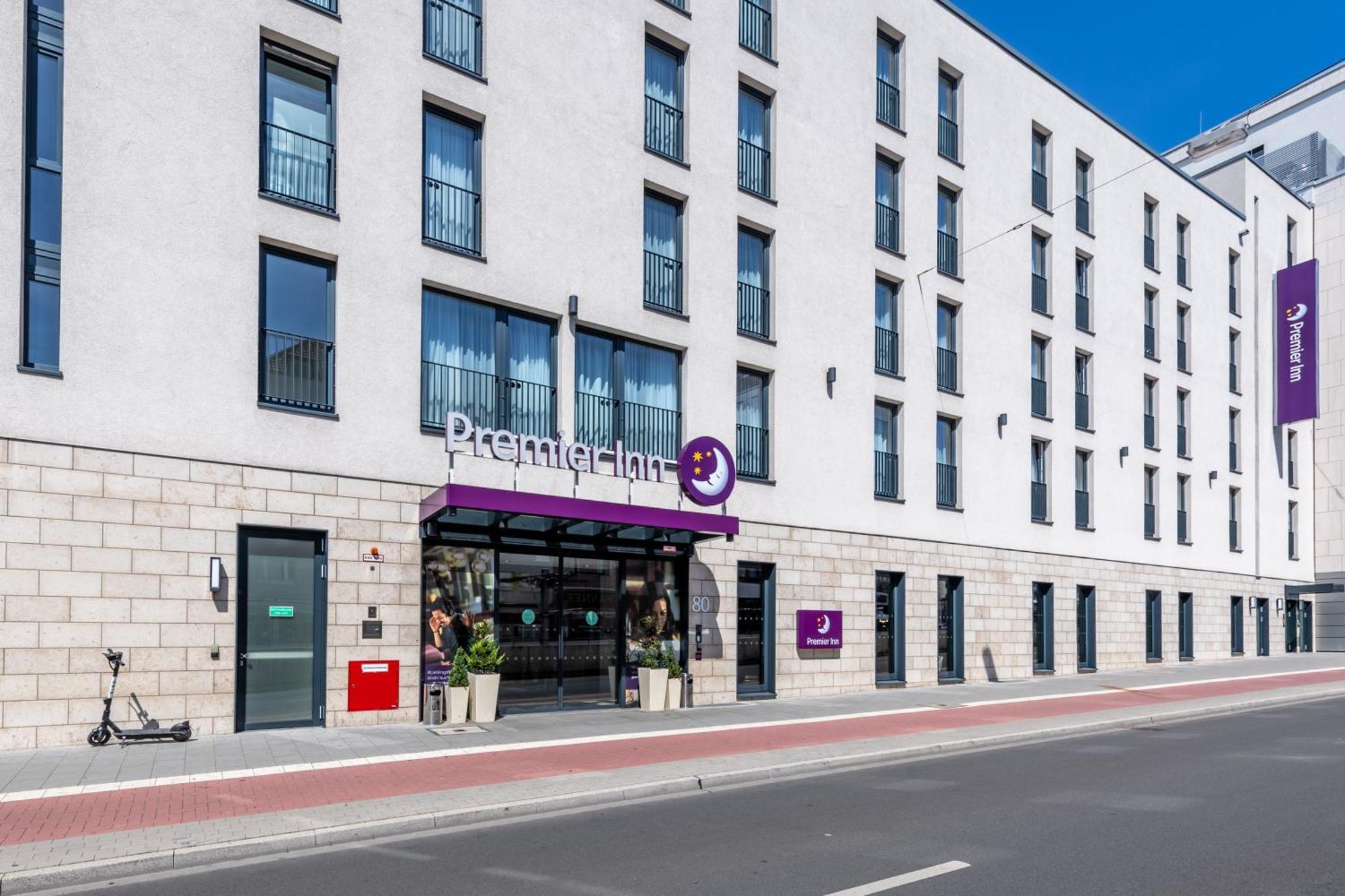 Premier Inn Duesseldorf City Centre Bagian luar foto
